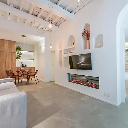 Scarlet Apartment *